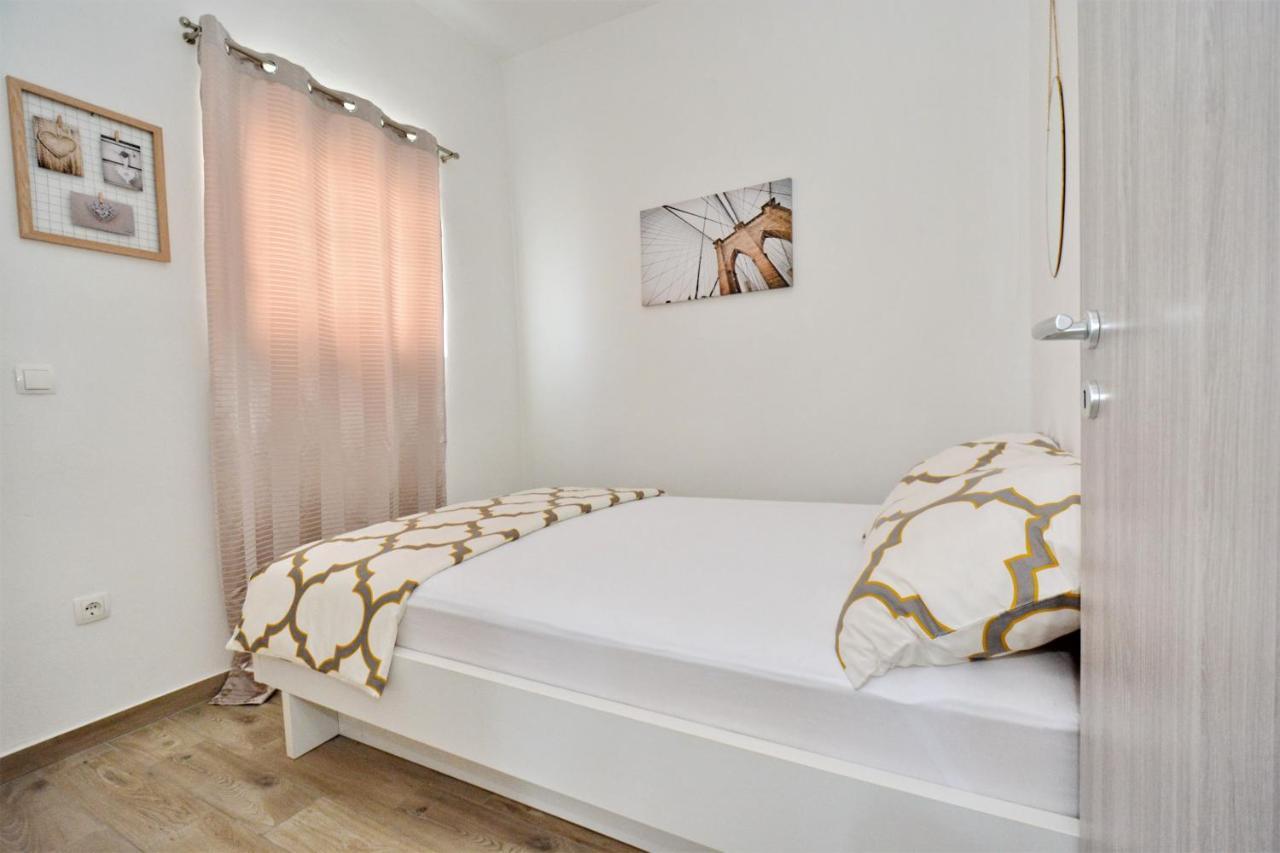 Holiday Home Paulin Obrovac Exterior foto